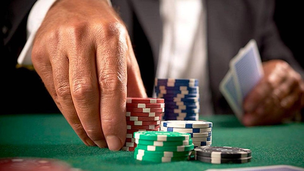 What are the best practices for playing online gambling games?